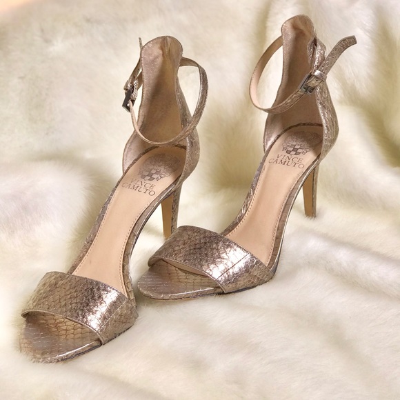 Vince Camuto Snakskin Heels, Size 7 - Picture 2 of 5
